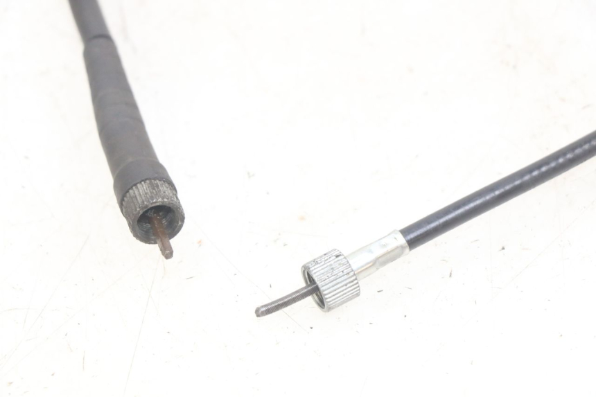 photo de CABLE CUENTA KILÓMETROS KYMCO AGILITY 16+ 4T 50 (2018 - 2023) - Otra perspectiva