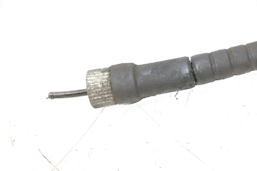 photo de CABLE VELOCIMETRO KYMCO AGILITY CITY 2T 50 (2008 - 2016) - Primer plano técnico