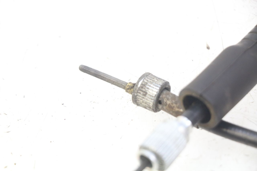 photo de CABLE CUENTA KILÓMETROS PEUGEOT KISBEE 2T 50 (2010 - 2017) - Primer plano técnico