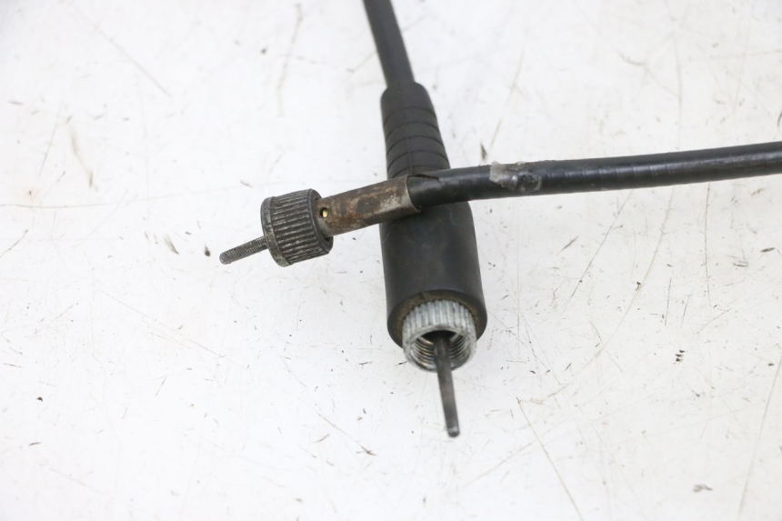 photo de CABLE CUENTA KILÓMETROS PEUGEOT KISBEE 4T 50 (2010 - 2017) - Detalles de los puntos de fijación