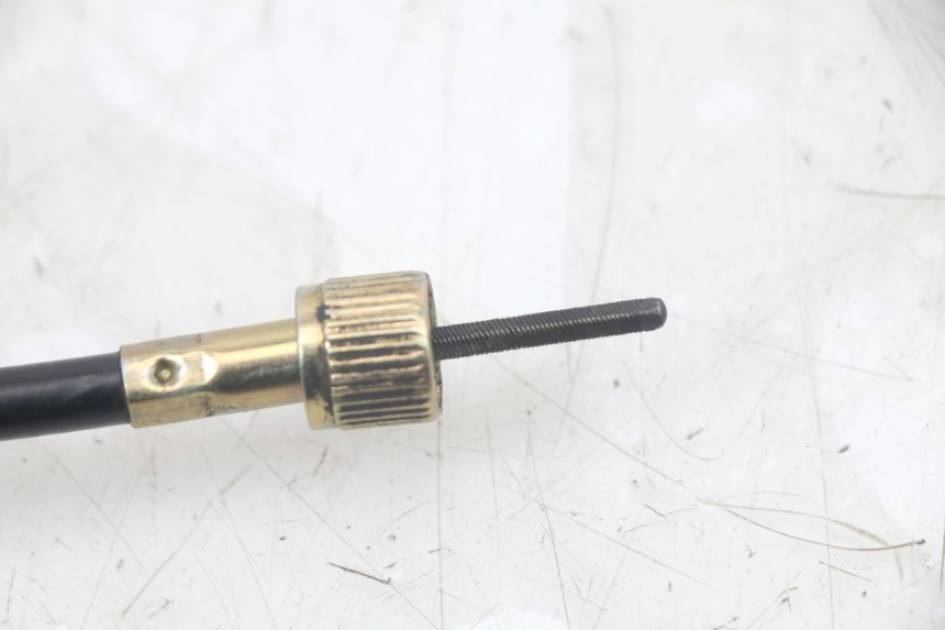 photo de CABLE CUENTA KILÓMETROS JM MOTORS SANTANA 50 (2014 - 2023) - Primer plano técnico