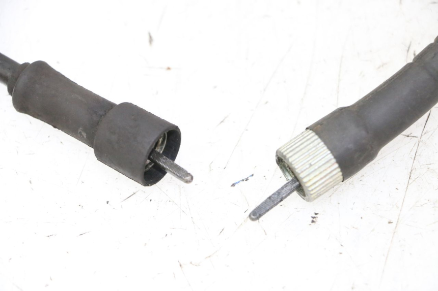 photo de CABLE VELOCIMETRO PEUGEOT TWEET PRO CARGO 50 (2018 - 2022) - Otra perspectiva