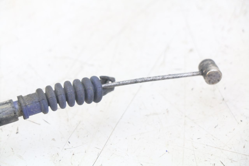photo de CABLE DE EMBRAGUE YAMAHA TTR 125 (2000 - 2020) - Primer plano técnico