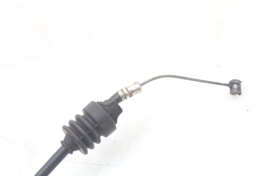 photo de CABLE EMBRAGUE YAMAHA XVS DRAG STAR DRAGSTAR 650 (1997 - 2007) - Primer plano técnico