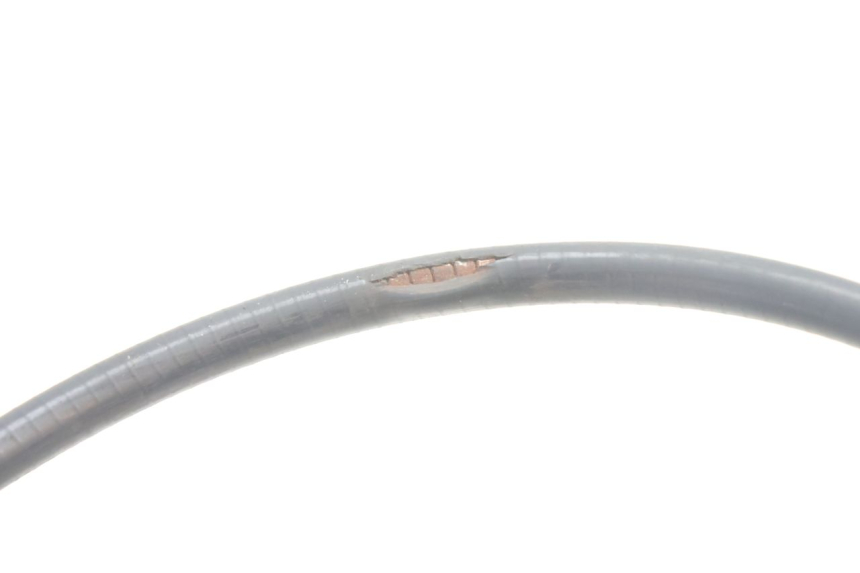 photo de CABLE FRENO TRASERO JM MOTORS SANTANA EVO 50 (2024 - 2026) - Primer plano técnico