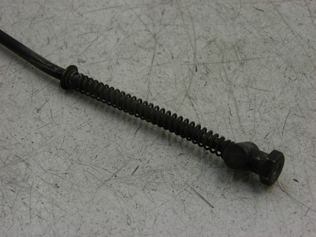 photo de CABLE FRENO TRASERO SUZUKI TU X TUX VOLTY 125 (1999 - 2001) - Primer plano técnico