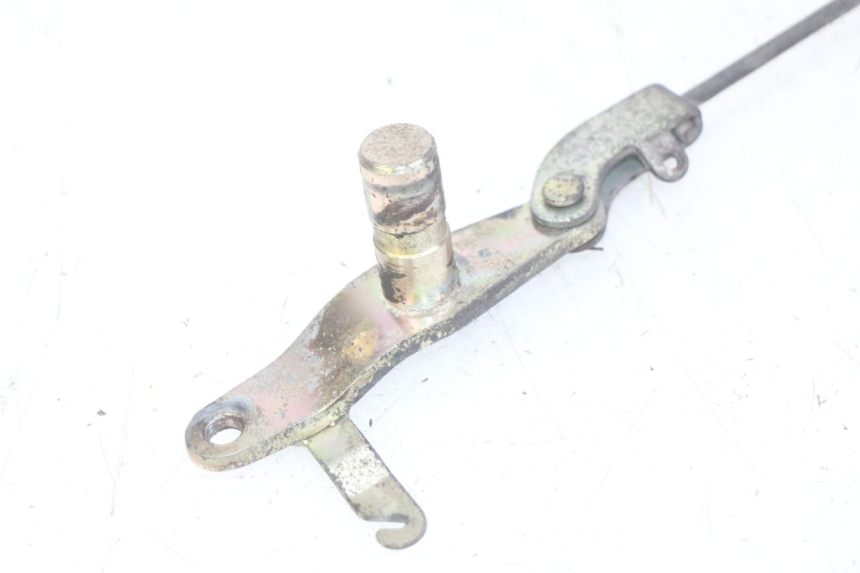 photo de CABLE FRENO TRASERO DAELIM VL DAYSTAR 125 (2000 - 2011) - Primer plano técnico