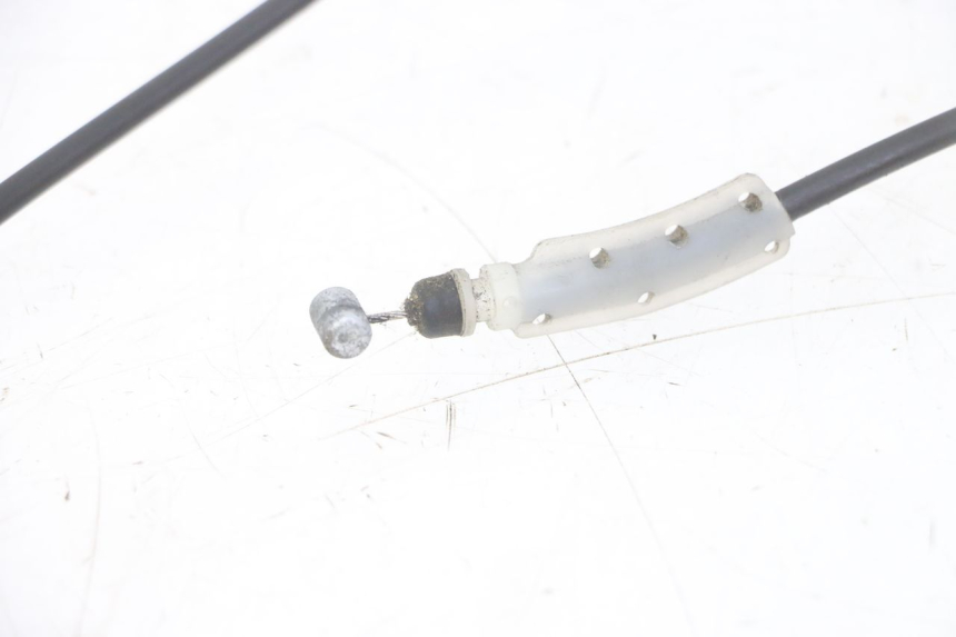 photo de CABLE CIERRE ASIENTO HONDA FORZA ABS 300 (2013 - 2017) - Primer plano técnico