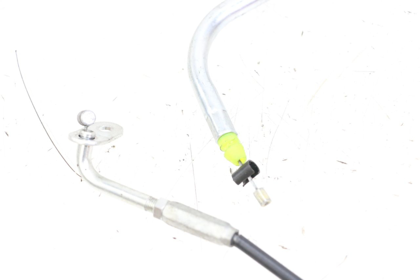 photo de CABLE APERTURA ASIENTO PEUGEOT KISBEE 4T 50 (2018 - 2022) - Primer plano técnico