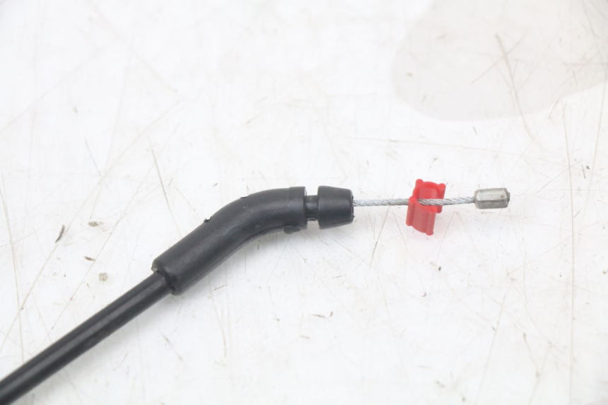 photo de CABLE CIERRE ASIENTO PIAGGIO MP3 HPE 350 (2018 - 2020) - Primer plano técnico
