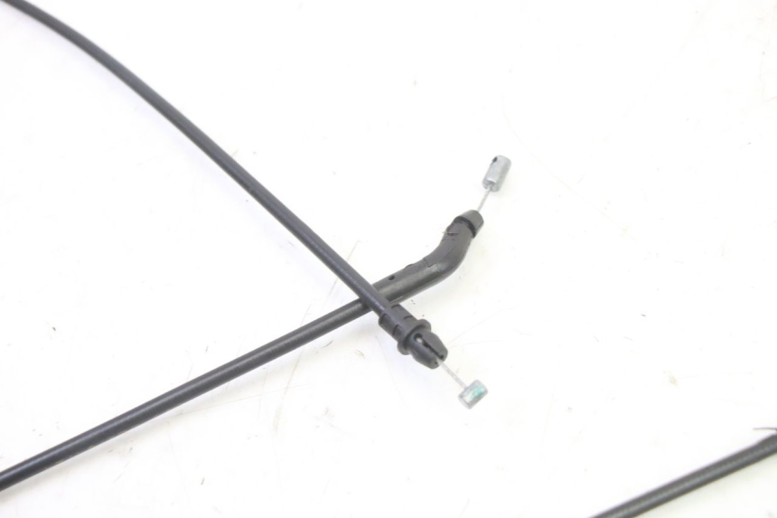 photo de CABLE CIERRE ASIENTO PIAGGIO MP3 HPE 310 (2024 - 2025) - Detalle de la pieza
