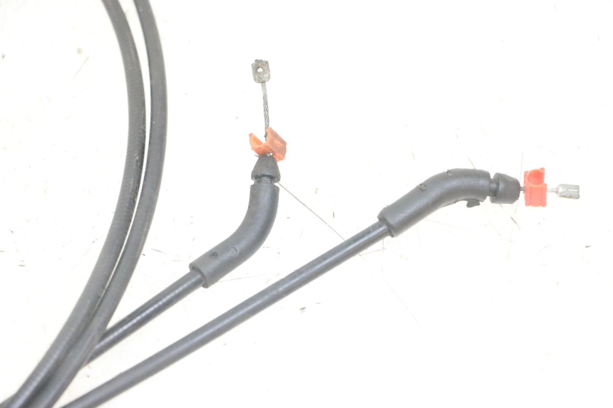 photo de CABLE CIERRE ASIENTO PIAGGIO MP3 LT 300 (2010 - 2016) - Primer plano técnico