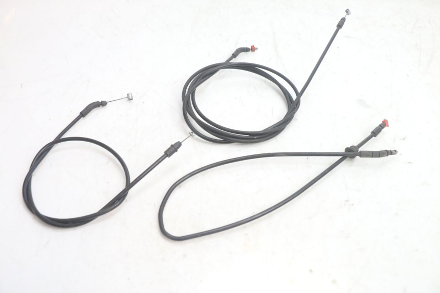 photo de CABLE APERTURA ASIENTO PIAGGIO MP3 125 (2006 - 2014) - Detalle de la pieza