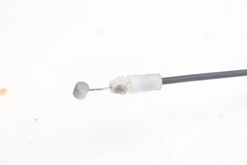 photo de CABLE CIERRE ASIENTO YAMAHA N-MAX NMAX 125 (2021 - 2024) - Primer plano técnico