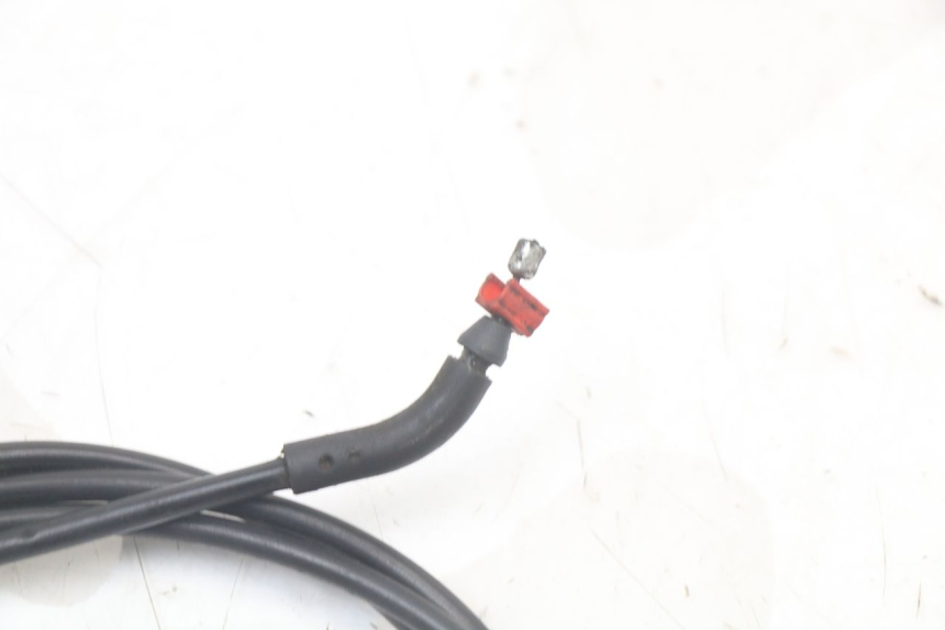 photo de CABLE APERTURA ASIENTO PIAGGIO MP3 LT 400 (2007 - 2012) - Primer plano técnico