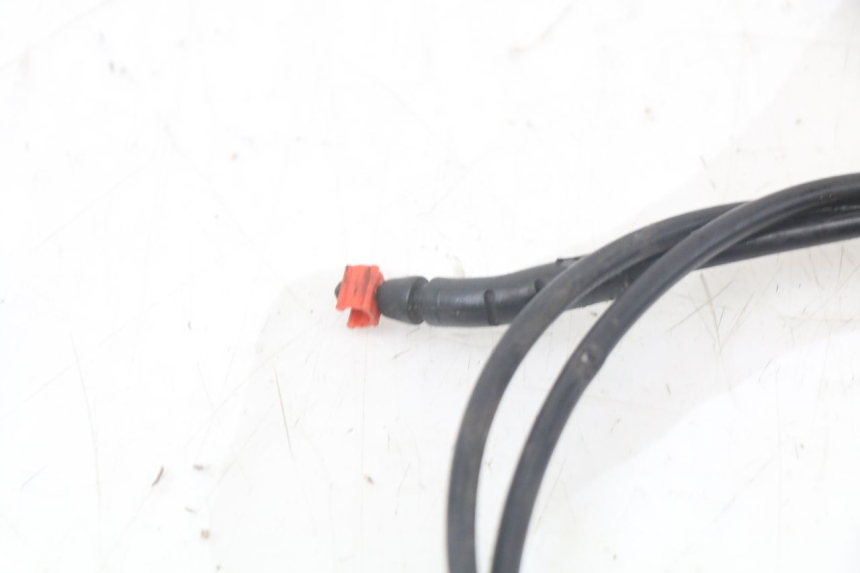 photo de CABLE APERTURA ASIENTO PIAGGIO MP3 LT 400 (2007 - 2012) - Detalles de los puntos de fijación