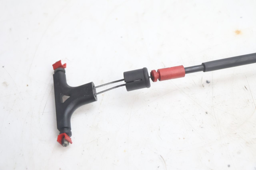 photo de CABLE APERTURA ASIENTO YAMAHA XMAX X-MAX 125 (2006 - 2009) - Zoom estado de uso
