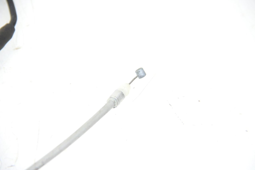 photo de CABLE CIERRE ASIENTO YAMAHA XP T-MAX TMAX 500 (2004 - 2007) - Primer plano técnico