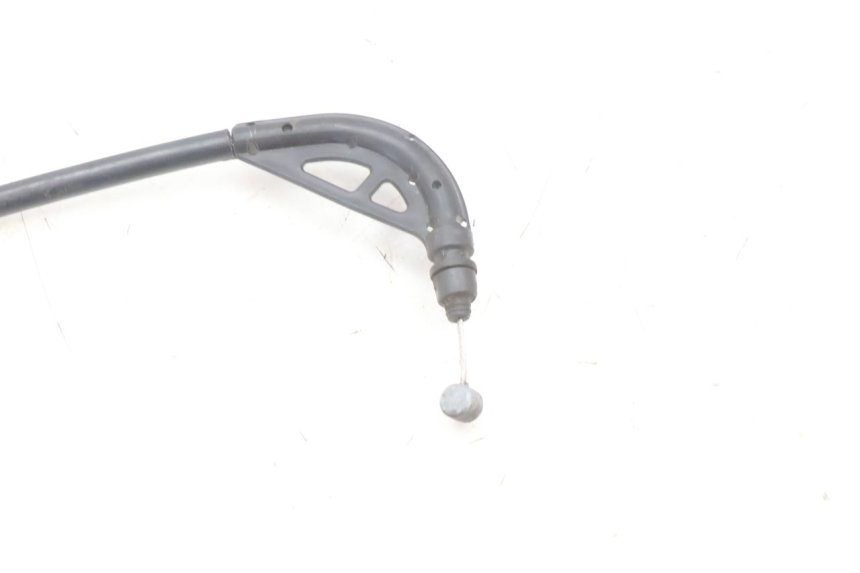 photo de CABLE  TANQUE CUBIERTA YAMAHA N-MAX NMAX 125 (2021 - 2024) - Otra perspectiva