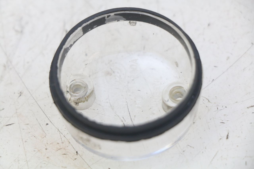 photo de CUBIERTA DE INTERMITENTE TRASERO DERECHO SYM ORBIT 2 4T 50 (2018 - 2022) - Otra perspectiva