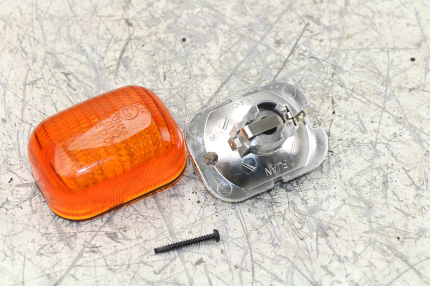 photo de TRASERO DERECHO LENTE INTERMITENTE YAMAHA BW'S BWS 125 (2010 - 2013) - Detalle de la pieza