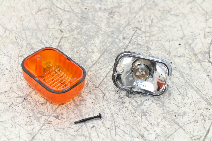 photo de TRASERO DERECHO LENTE INTERMITENTE YAMAHA BW'S BWS 125 (2010 - 2013) - Zoom estado de uso