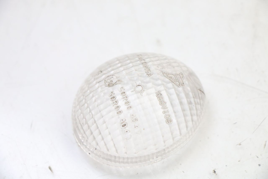 photo de TRASERO IZQUIERDO LENTE INTERMITENTE PEUGEOT TREKKER TKR 50 (2005 - 2014) - Detalle de la pieza