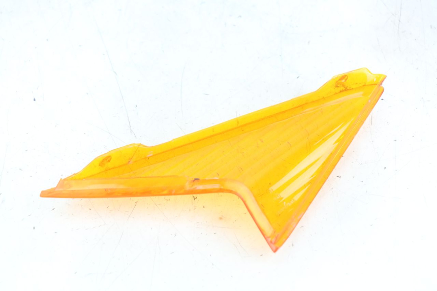 photo de CUBIERTA DE INTERMITENTE TRASERO IZQUIERDO HONDA SCV LEAD 100 (2003 - 2007) - Zoom estado de uso