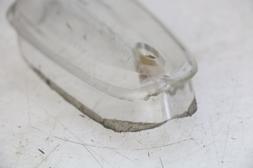 photo de CUBIERTA DEL INTERMITENTE DELANTERO IZQUIERDO KYMCO AGILITY 4T 50 (2005 - 2018) - Otra perspectiva