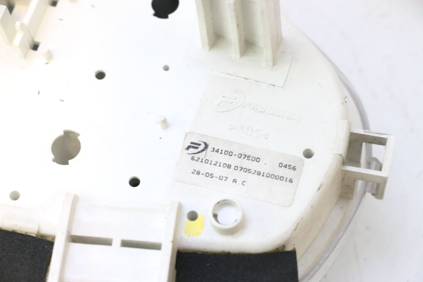 photo de VELOCIMETRO VASO SUZUKI BURGMAN 125 (2007 - 2014) - Características distintivas