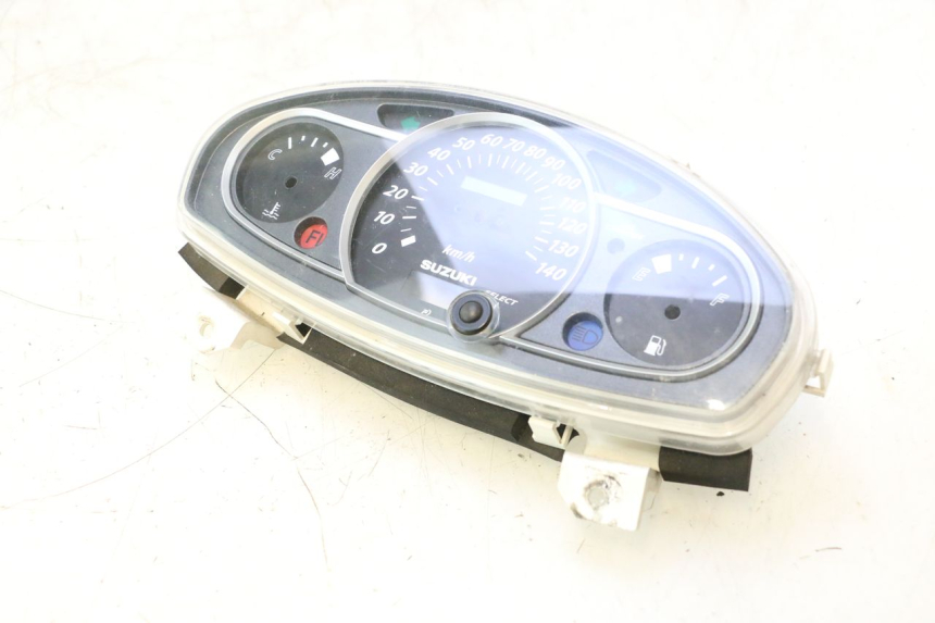photo de VELOCIMETRO VASO SUZUKI BURGMAN 125 (2007 - 2014) - Detalles de los puntos de fijación