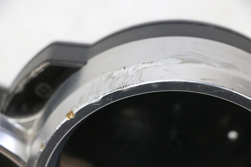 photo de VELOCIMETRO VASO YAMAHA FJR ABS 1300 (2006 - 2012) - Detalles de los puntos de fijación