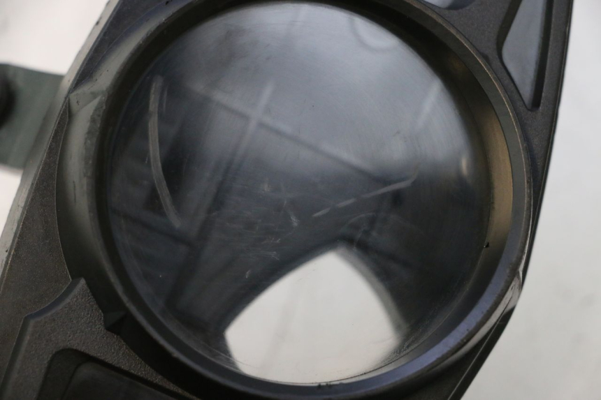 photo de VELOCIMETRO VASO SUZUKI GSR 600 (2005 - 2012) - Zoom estado de uso