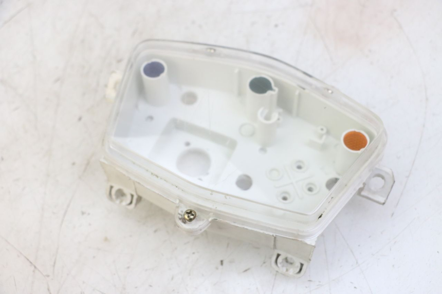 photo de CUENTA KILOMETROS PEUGEOT KISBEE 4T 50 (2018 - 2022) - Detalles de los puntos de fijación