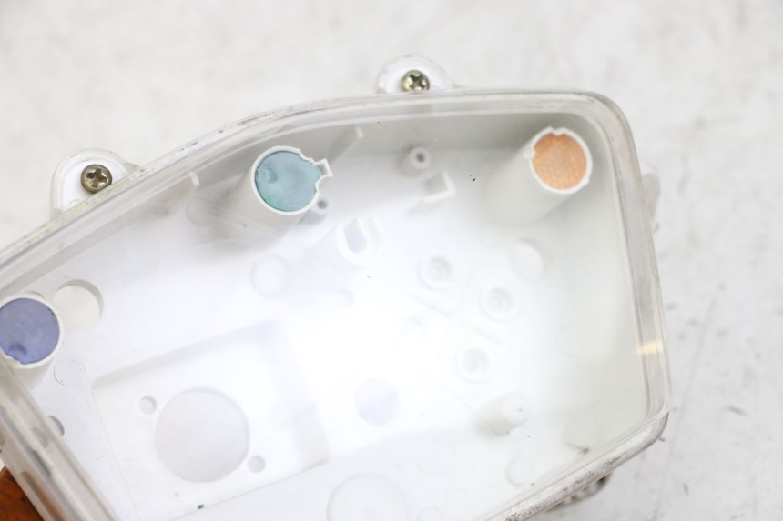 photo de CUENTA KILOMETROS PEUGEOT KISBEE 4T 50 (2018 - 2022) - Detalle de la pieza