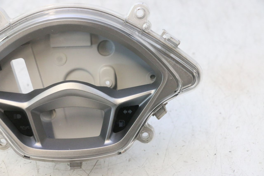 photo de VELOCIMETRO VASO PIAGGIO LIBERTY IGET 4T 50 (2021 - 2025) - Detalles de los puntos de fijación