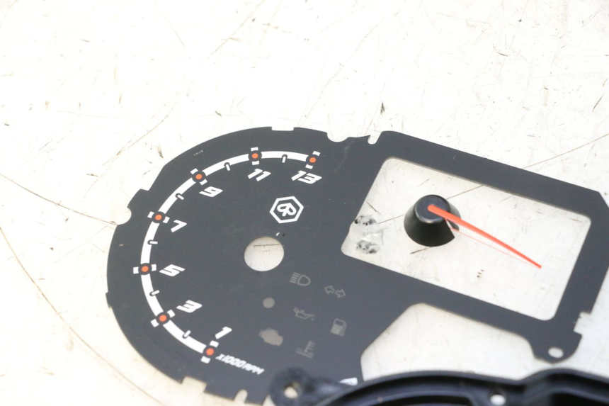 photo de VELOCIMETRO VASO PIAGGIO NRG POWER PUREJET 50 (2018 - 2021) - Primer plano de alta resolución