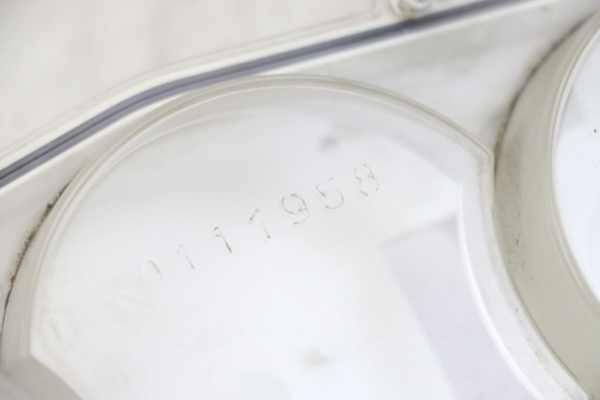 photo de VELOCIMETRO VASO PEUGEOT SATELIS 250 (2006 - 2012) - Zoom estado de uso