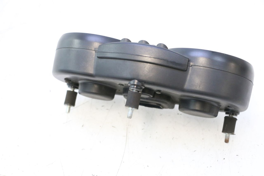 photo de VELOCIMETRO VASO DUCATI SS IE DS CARENEE 1000 (2002 - 2006) - Estado de la superficie y material