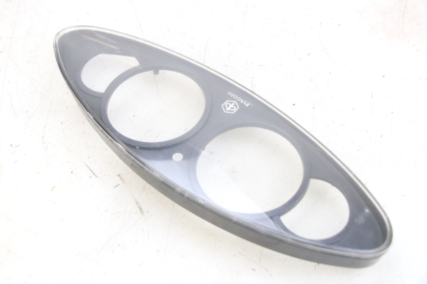 photo de CUADRO DE INSTRUMENTOS PIAGGIO X9 125 (2000 - 2003) - Primer plano técnico