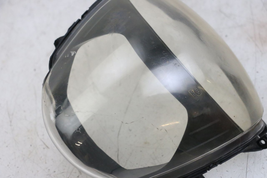 photo de VELOCIMETRO VASO PIAGGIO ZIP 2T 50 (2009 - 2019) - Detalles de los puntos de fijación