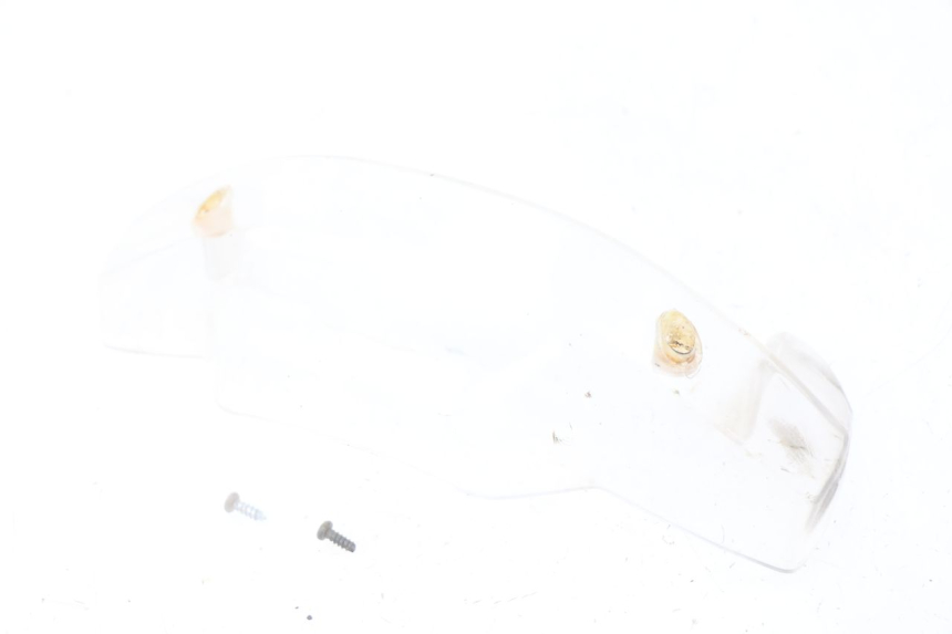 photo de CUBIERTA DE LUZ TRASERA YAMAHA BW'S 50 (1999 - 2003) - Primer plano técnico