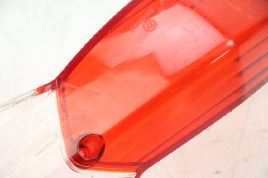 photo de LUZ FRENO PEUGEOT KISBEE 4T 50 (2010 - 2017) - Primer plano técnico