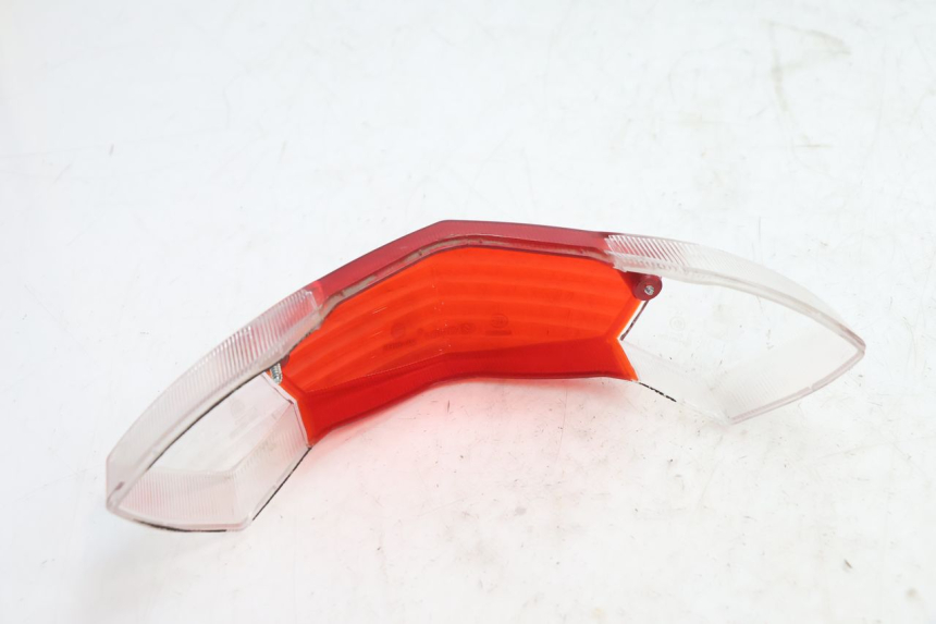 photo de LUZ FRENO PEUGEOT KISBEE 4T 50 (2010 - 2017) - Primer plano técnico