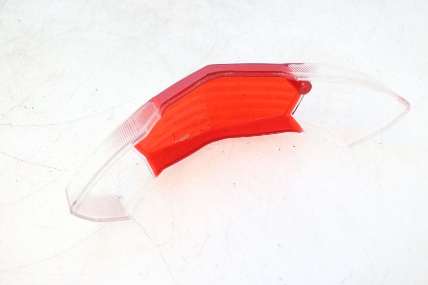 photo de LUZ FRENO PEUGEOT KISBEE 4T 50 (2023 - 2026) - Primer plano técnico