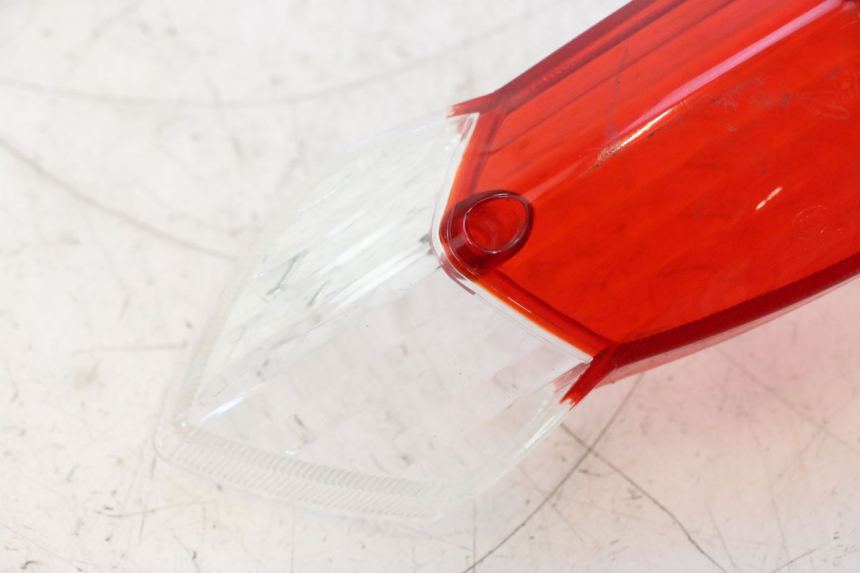 photo de LUZ FRENO PEUGEOT KISBEE 4T 50 (2018 - 2022) - Primer plano técnico
