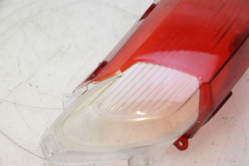 photo de CUBIERTA DE LUZ TRASERA JM MOTORS SANTANA 50 (2014 - 2023) - Detalle de la pieza
