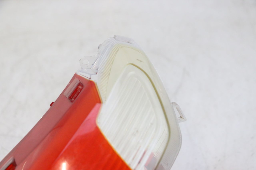 photo de CUBIERTA DE LUZ TRASERA JM MOTORS SANTANA 50 (2014 - 2023) - Zoom estado de uso