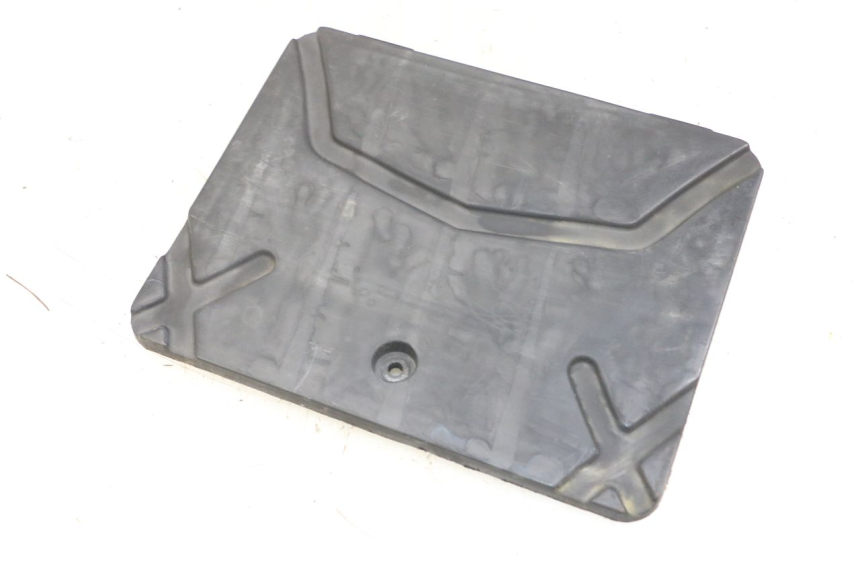 photo de TAPA DE LA BATERíA KYMCO AGILITY 4T 50 (2018 - 2022) - Zoom estado de uso