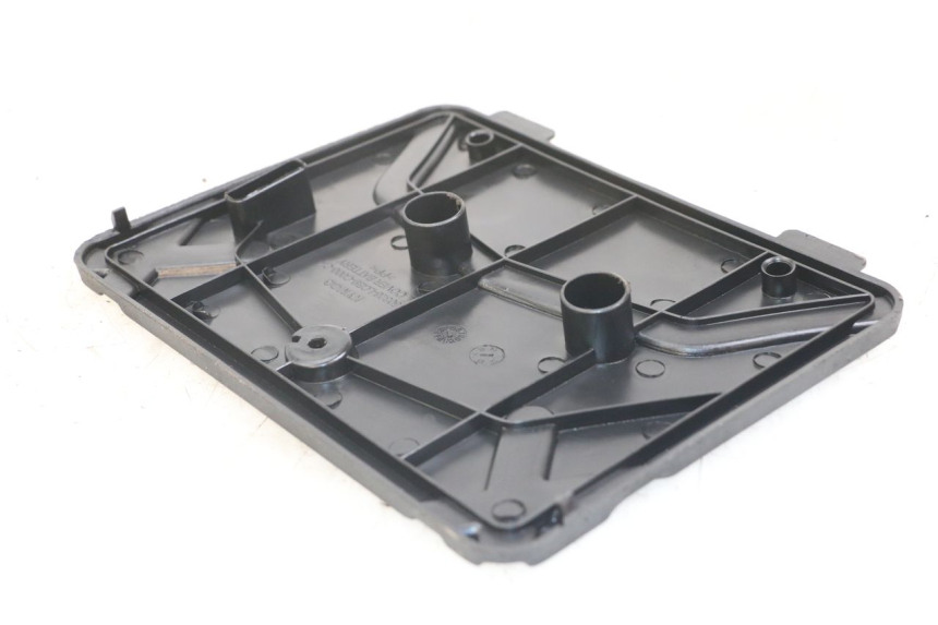 photo de TAPA DE LA BATERíA KYMCO AGILITY 4T 50 (2018 - 2022) - Zoom estado de uso